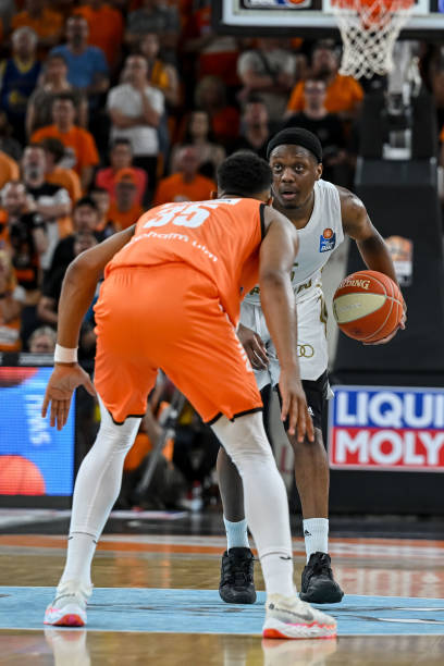 请回63岁 请回63岁