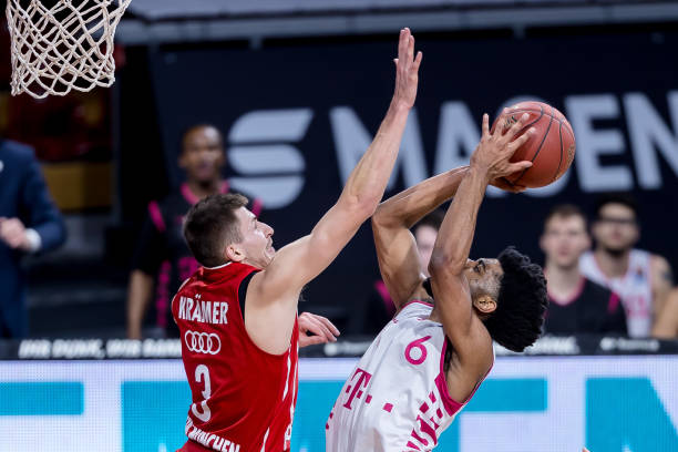 他们不仅完 他们不仅完