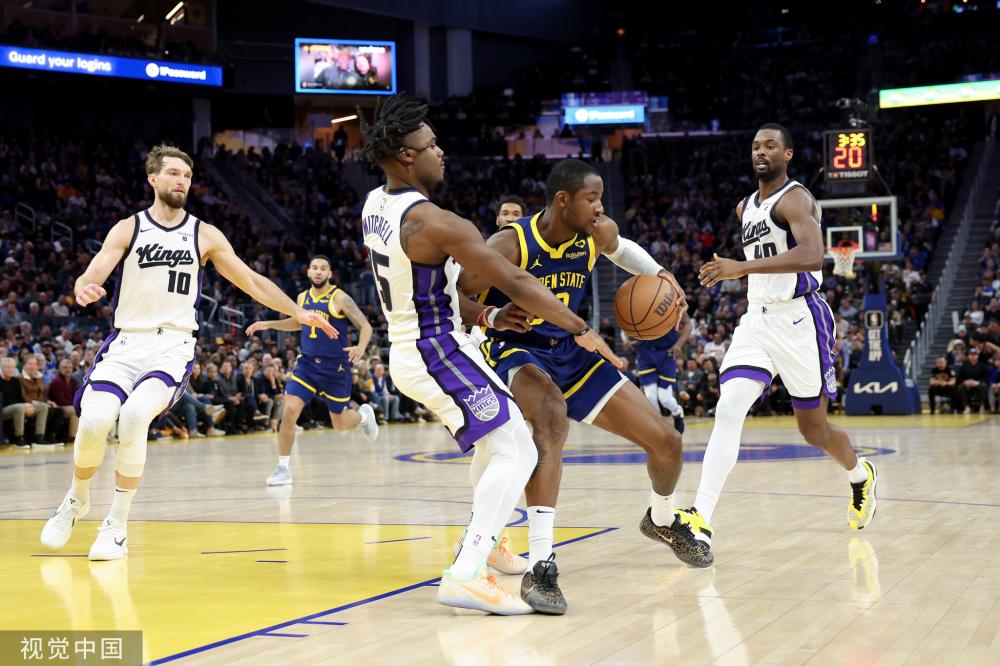 他加油助威 他加油助威