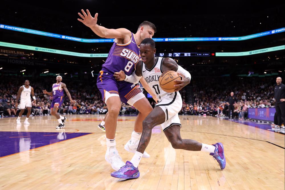 他用行动给 他用行动给