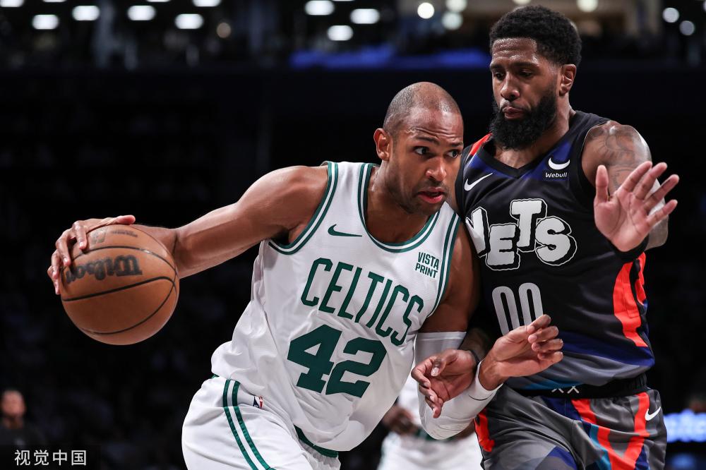 他效力于R 他效力于R